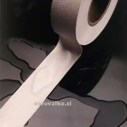 Gumirani protizdrsni trakovi 25mm x 18,3m Gumirani protizdrsni trakovi 25mm x 18,3m